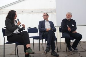 Discussion moderated by Bergens Tidende Editor-in-Chief Frøy Gudbrandsen (left). Norwegian minister of climate and environment Espen Barth Eide (middle), Eystein Jansen of the AE-Bergen Knowledge Hub (right).
